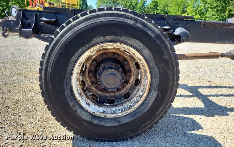 image for item LS9567 1997 Mack CS300P  truck cab and chassis