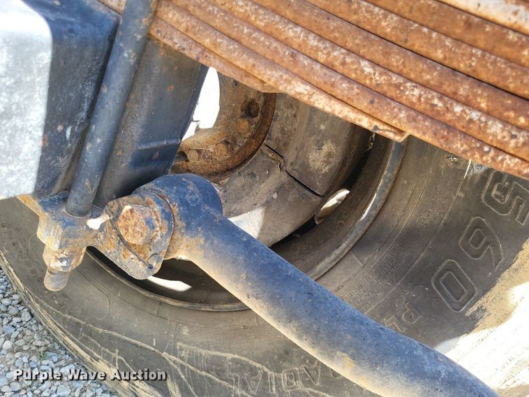 image for item LS9567 1997 Mack CS300P  truck cab and chassis