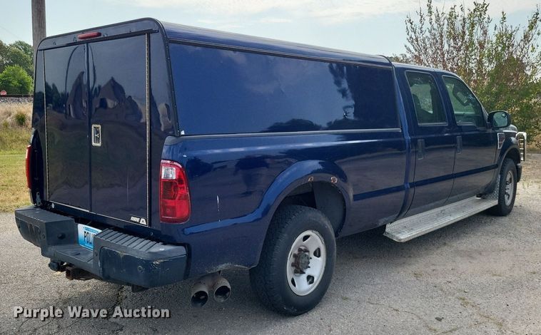 image for item LS9568 2008 Ford F250 Super Duty XL  Crew Cab pickup truck