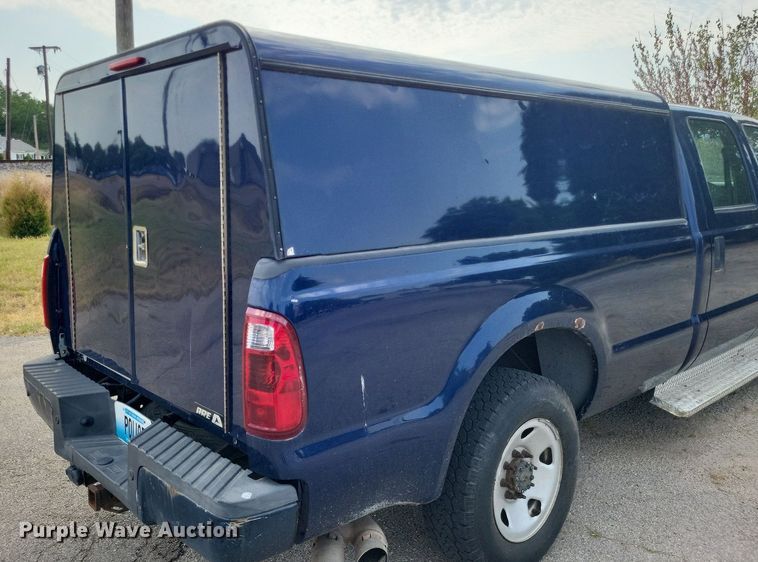 image for item LS9568 2008 Ford F250 Super Duty XL  Crew Cab pickup truck