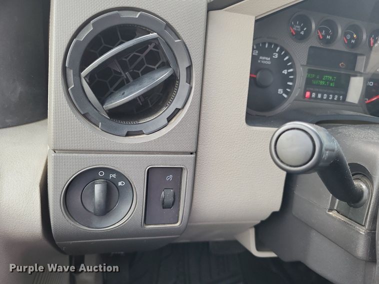 image for item LS9568 2008 Ford F250 Super Duty XL  Crew Cab pickup truck