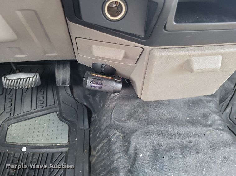 image for item LS9568 2008 Ford F250 Super Duty XL  Crew Cab pickup truck