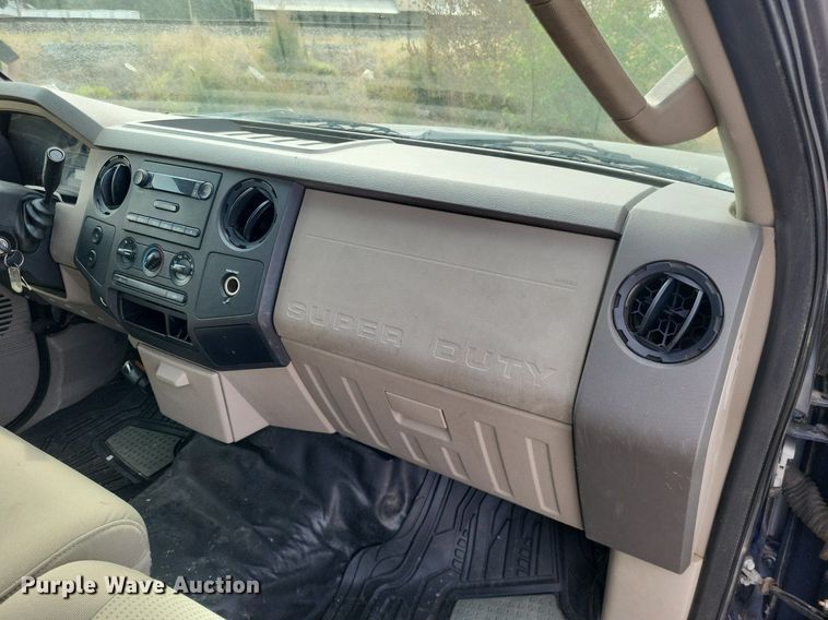 image for item LS9568 2008 Ford F250 Super Duty XL  Crew Cab pickup truck
