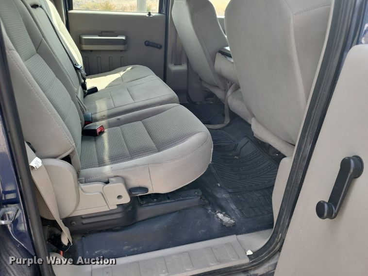 image for item LS9568 2008 Ford F250 Super Duty XL  Crew Cab pickup truck