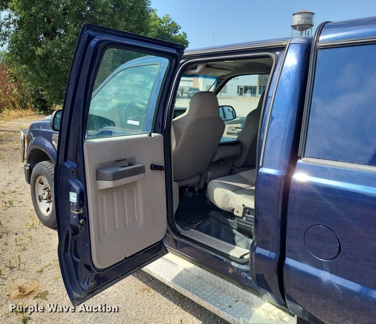 image for item LS9568 2008 Ford F250 Super Duty XL  Crew Cab pickup truck