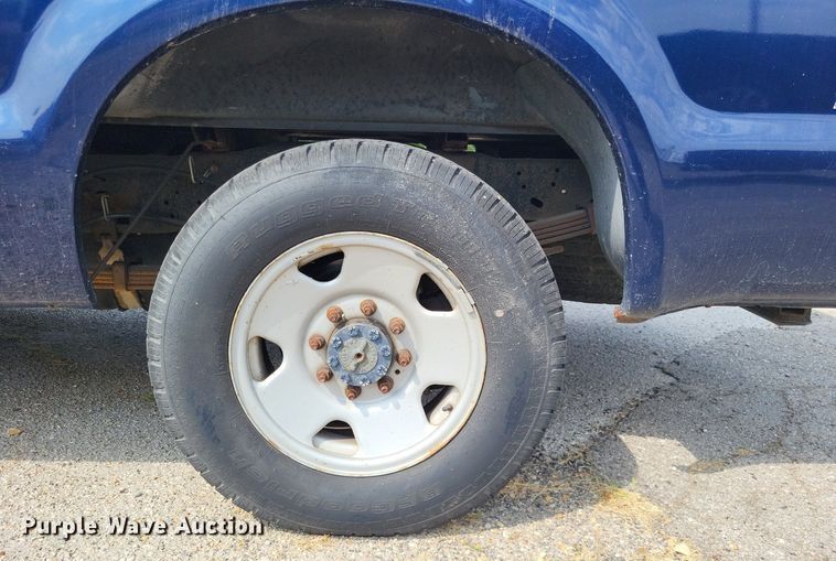 image for item LS9568 2008 Ford F250 Super Duty XL  Crew Cab pickup truck