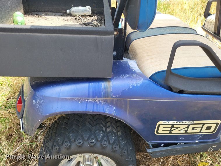 image for item LS9570 2009 Ez-go ST Express  golf cart