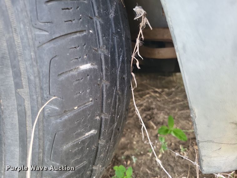 image for item LS9576 2002 Chevrolet Astro  van