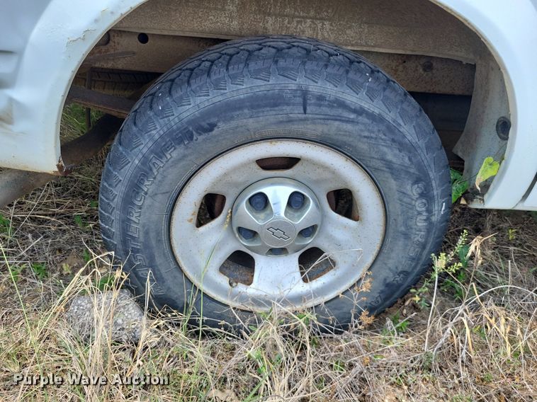 image for item LS9576 2002 Chevrolet Astro  van