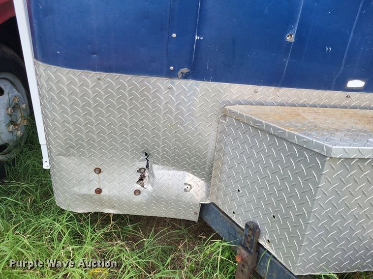 image for item LS9577 2002 Forest River CM714TA2  enclosed cargo trailer