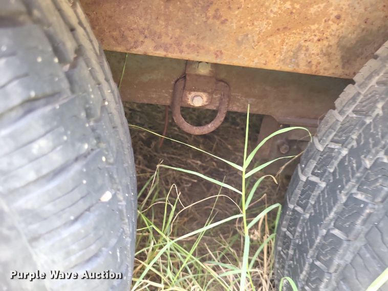 image for item LS9577 2002 Forest River CM714TA2  enclosed cargo trailer