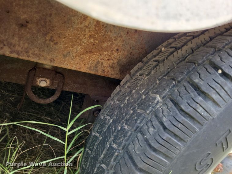 image for item LS9577 2002 Forest River CM714TA2  enclosed cargo trailer