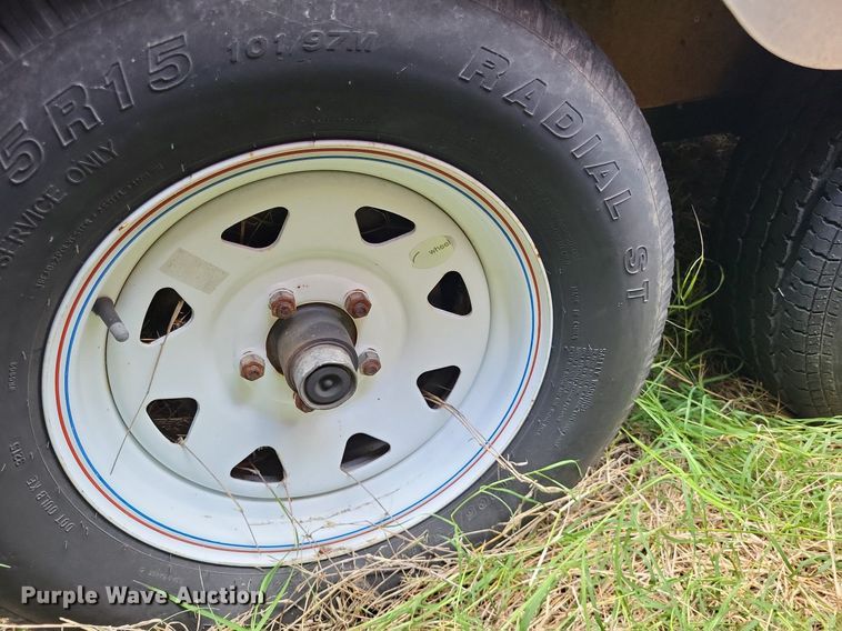 image for item LS9577 2002 Forest River CM714TA2  enclosed cargo trailer