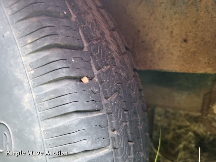 image for item LS9577 2002 Forest River CM714TA2  enclosed cargo trailer