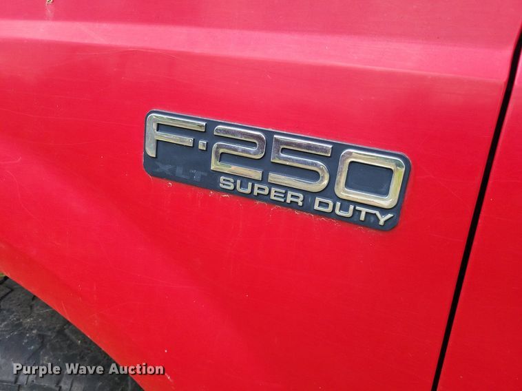 image for item LS9578 2001 Ford F250 Super Duty XLT  SuperCab pickup truck