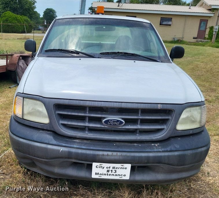 image for item LS9580 2003 Ford F150 XL  SuperCab pickup truck