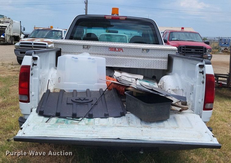 image for item LS9580 2003 Ford F150 XL  SuperCab pickup truck