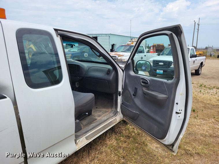 image for item LS9580 2003 Ford F150 XL  SuperCab pickup truck