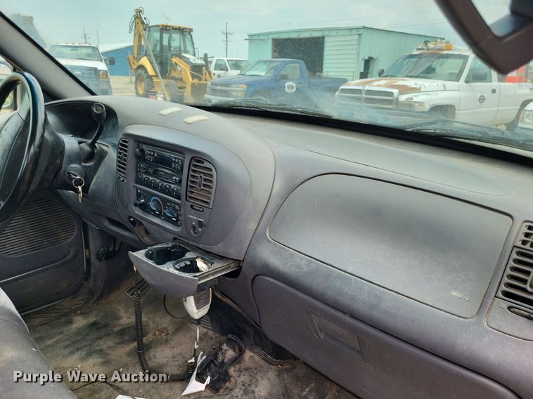 image for item LS9580 2003 Ford F150 XL  SuperCab pickup truck