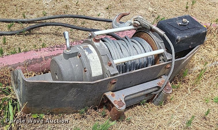 image for item LS9582 Warn  winch