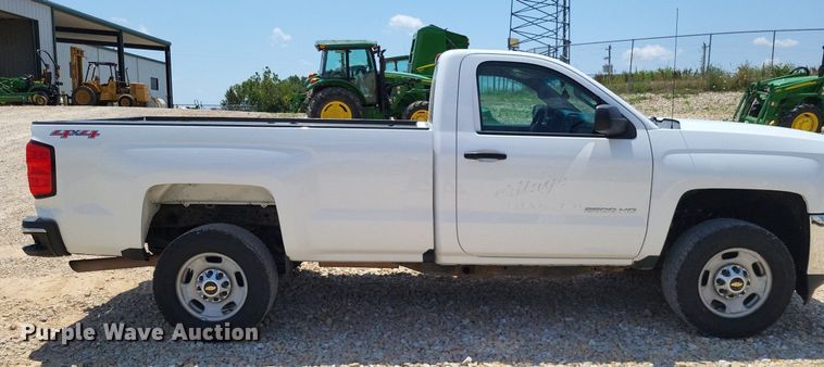 image for item LS9585 2016 Chevrolet Silverado 2500HD  pickup truck