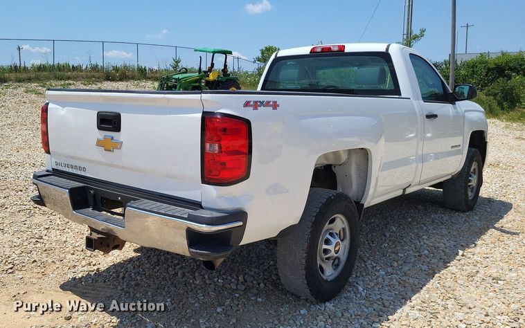 image for item LS9585 2016 Chevrolet Silverado 2500HD  pickup truck