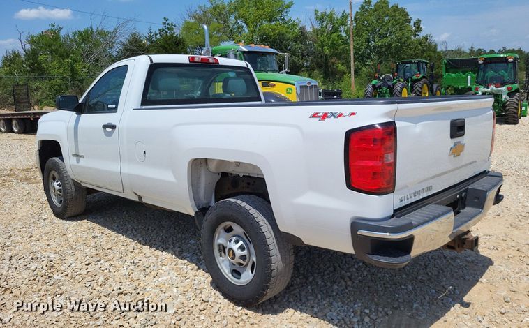 image for item LS9585 2016 Chevrolet Silverado 2500HD  pickup truck