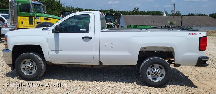 image for item LS9585 2016 Chevrolet Silverado 2500HD  pickup truck