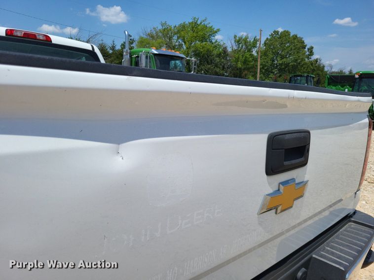 image for item LS9585 2016 Chevrolet Silverado 2500HD  pickup truck