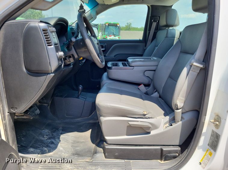 image for item LS9585 2016 Chevrolet Silverado 2500HD  pickup truck