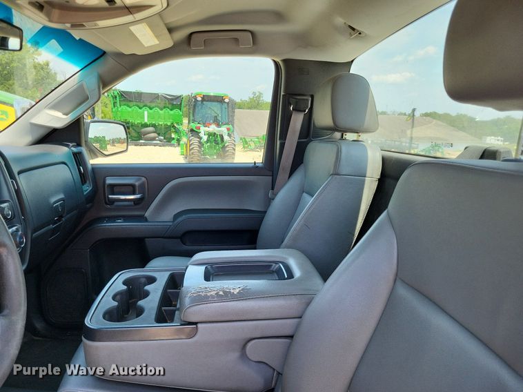 image for item LS9585 2016 Chevrolet Silverado 2500HD  pickup truck