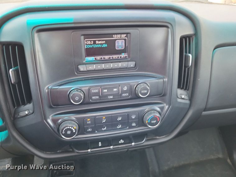 image for item LS9585 2016 Chevrolet Silverado 2500HD  pickup truck