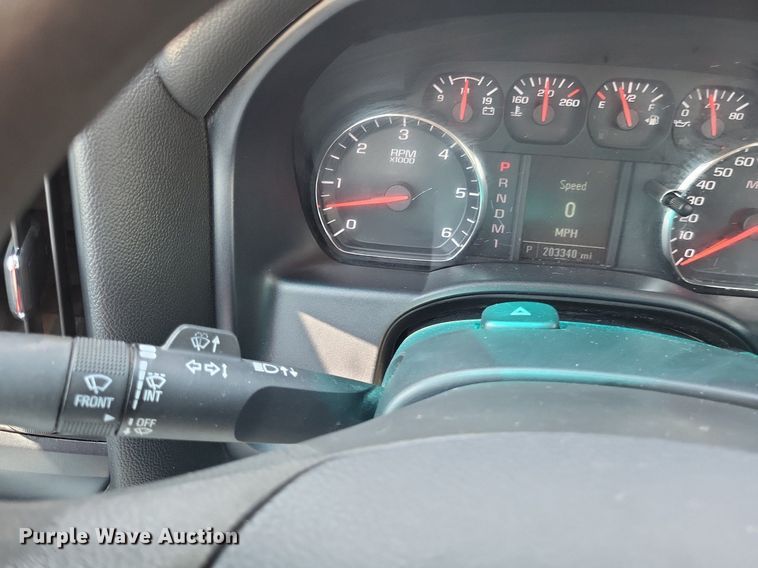 image for item LS9585 2016 Chevrolet Silverado 2500HD  pickup truck