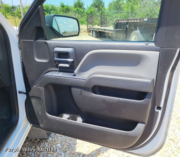 image for item LS9585 2016 Chevrolet Silverado 2500HD  pickup truck