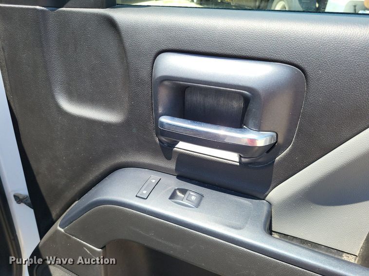 image for item LS9585 2016 Chevrolet Silverado 2500HD  pickup truck