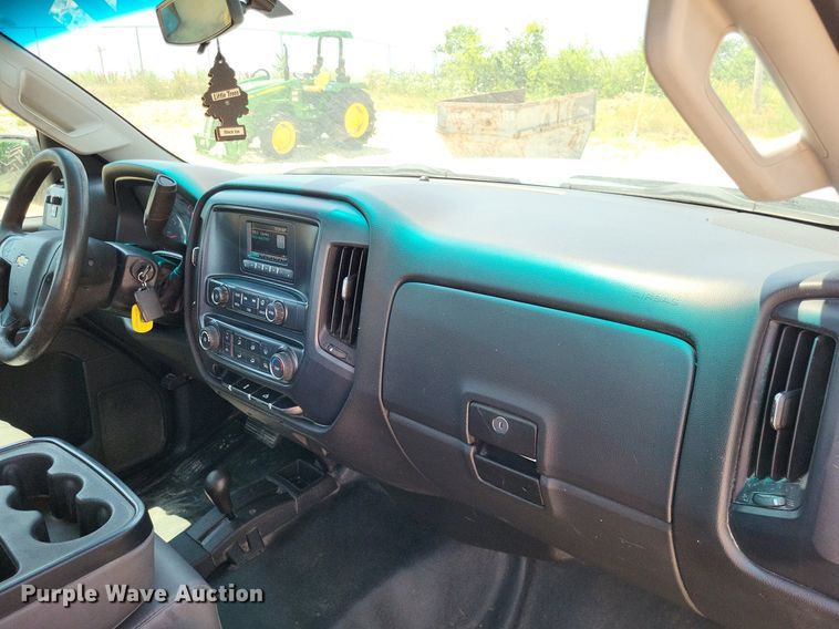 image for item LS9585 2016 Chevrolet Silverado 2500HD  pickup truck