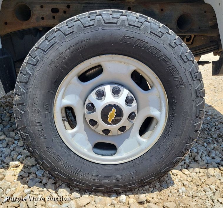 image for item LS9585 2016 Chevrolet Silverado 2500HD  pickup truck