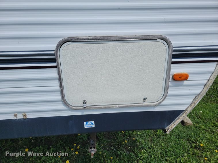 image for item LV9488 2005 Dutchmen  camper