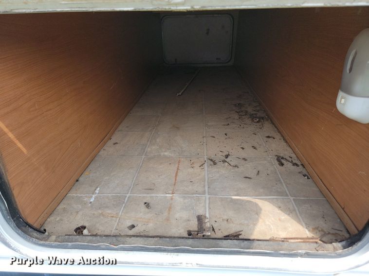 image for item LV9488 2005 Dutchmen  camper