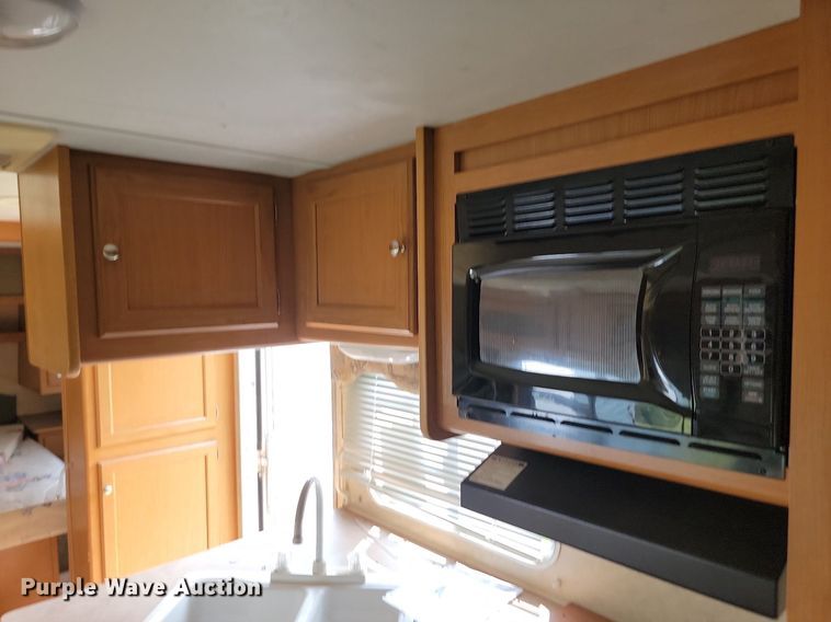 image for item LV9488 2005 Dutchmen  camper