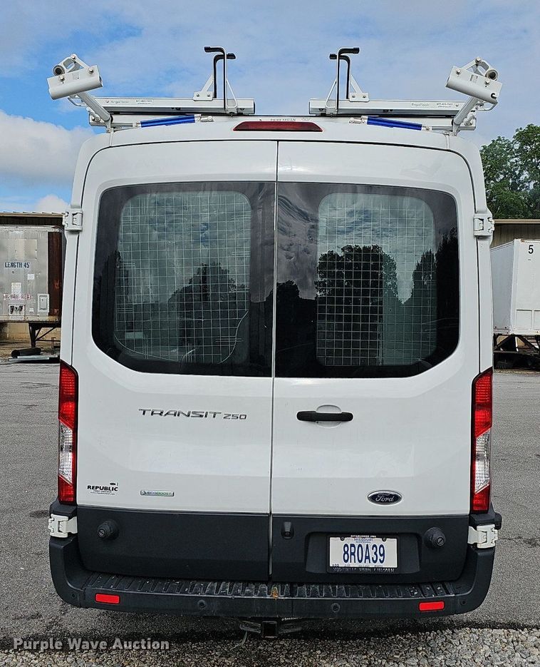 image for item LW9609 2016 Ford Transit  van