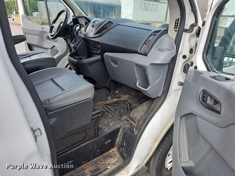 image for item LW9609 2016 Ford Transit  van