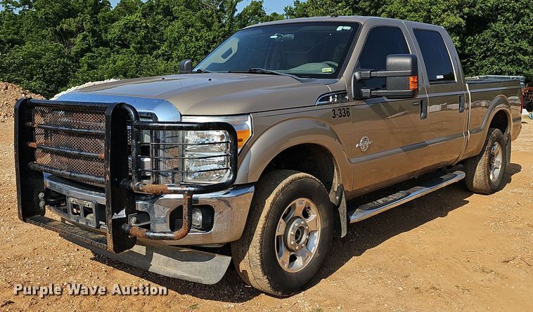 image for item LW9737 2012 Ford F250 Super Duty XL  Crew Cab pickup truck