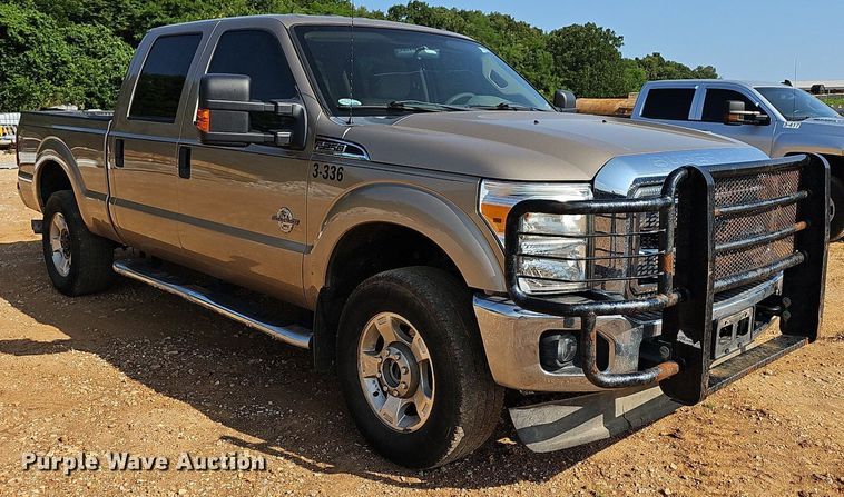 image for item LW9737 2012 Ford F250 Super Duty XL  Crew Cab pickup truck