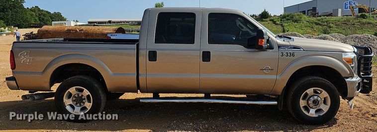 image for item LW9737 2012 Ford F250 Super Duty XL  Crew Cab pickup truck