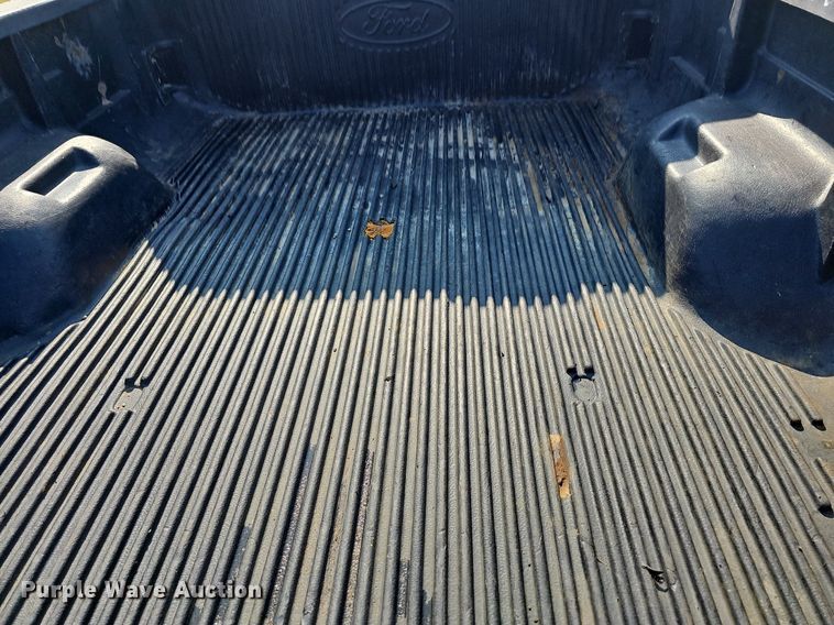 image for item LW9737 2012 Ford F250 Super Duty XL  Crew Cab pickup truck