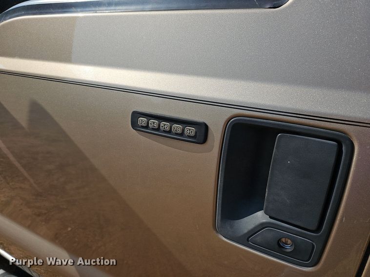 image for item LW9737 2012 Ford F250 Super Duty XL  Crew Cab pickup truck