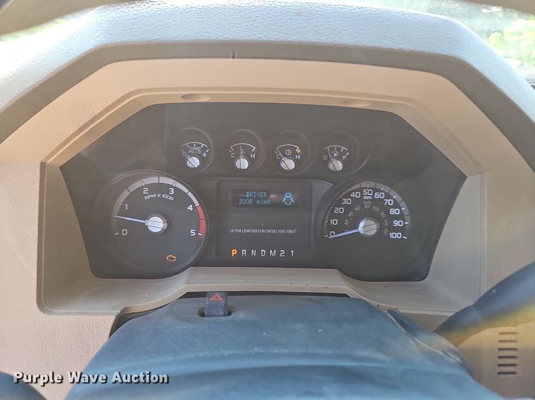 image for item LW9737 2012 Ford F250 Super Duty XL  Crew Cab pickup truck