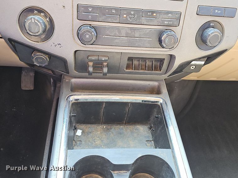 image for item LW9737 2012 Ford F250 Super Duty XL  Crew Cab pickup truck