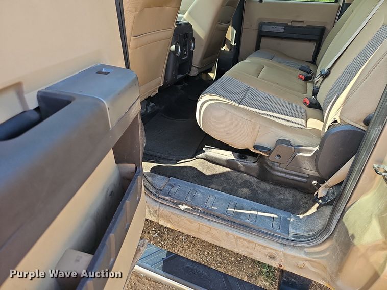 image for item LW9737 2012 Ford F250 Super Duty XL  Crew Cab pickup truck